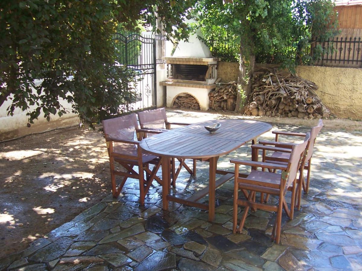 Ferienwohnung Bright Mezzanine Flat With Garden Athen Exterior foto